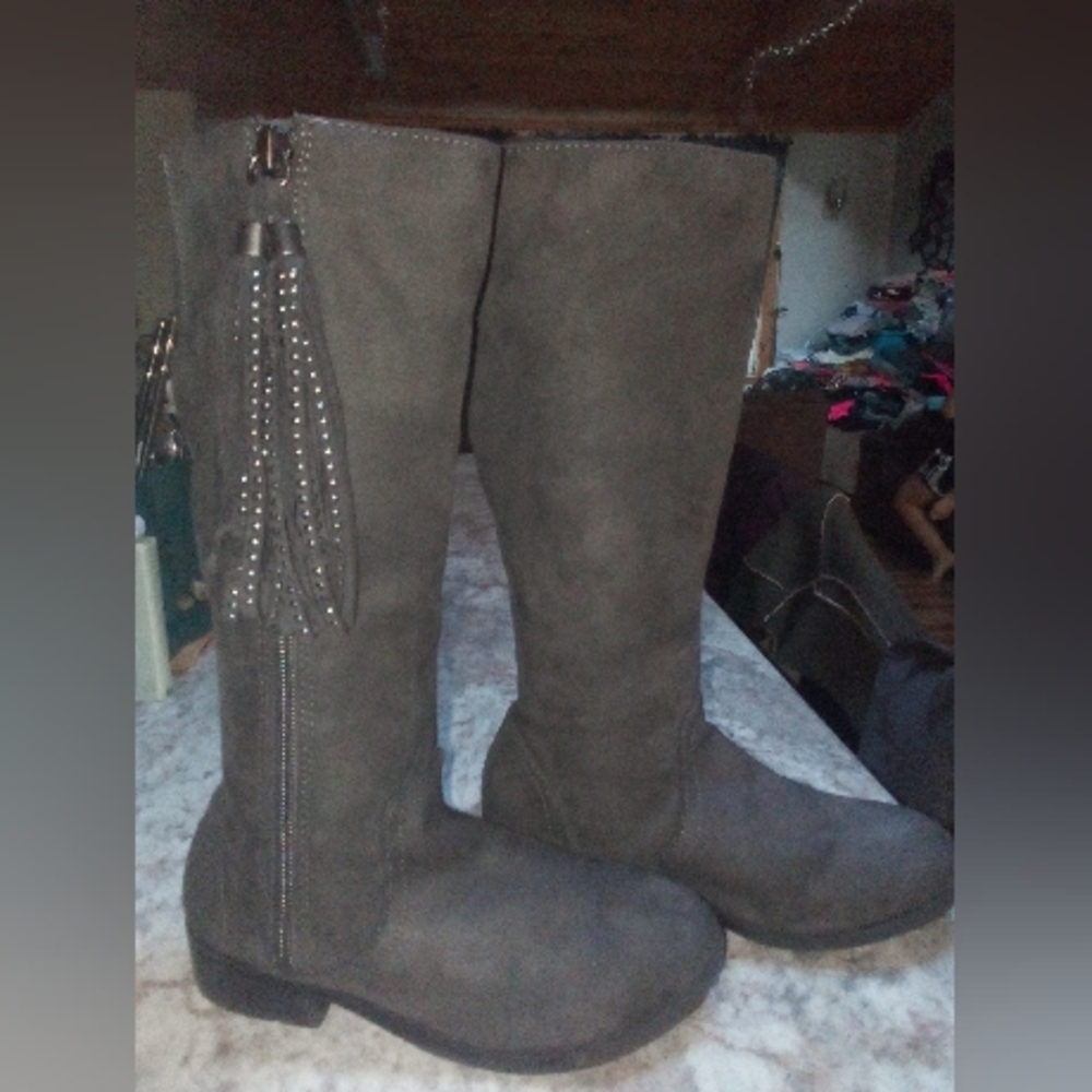 Gentally used girls calf high grey boots Sz 13